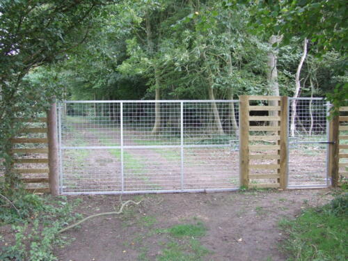 C4 Deer fencing gates 2